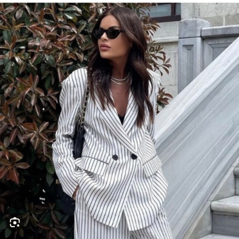 Zara NWT oversized striped blazer white and navy XS